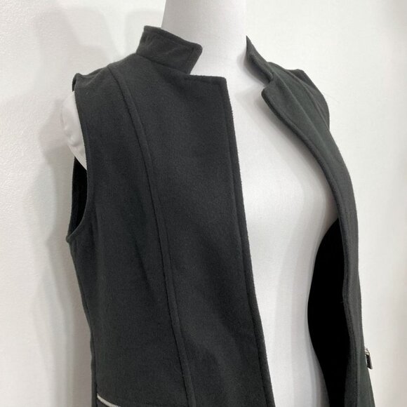 Calvin Klein Black Sleeveless Vest - Picture 3 of 8